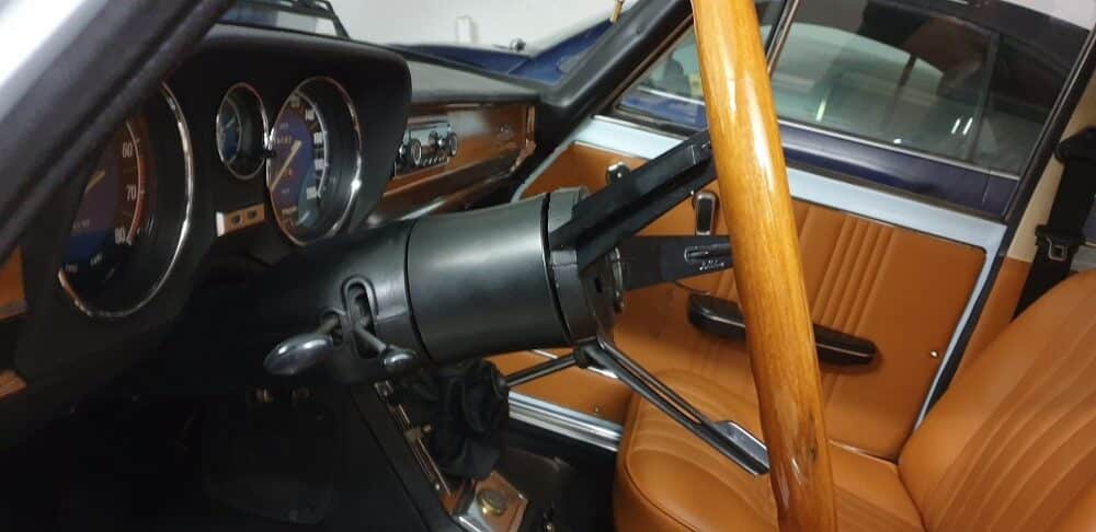 distanziale al volante spacershop installato su Alfa Romeo Giulia 105
