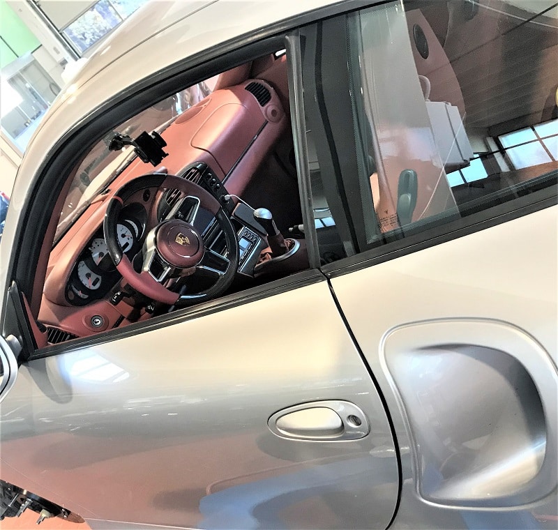 spacershop steering wheel adaptor kit to fit the Porsche 991 type steering wheel on 993 996 986 cars