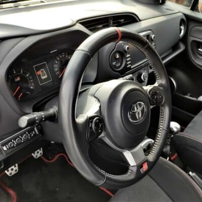 Steering wheel spacer for Toyota Yaris GRMN