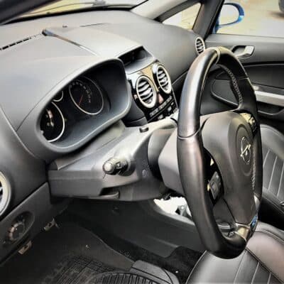 spacershop steering wheel extension kit to upgrade the Opel Vauxhall Corsa D driving position
